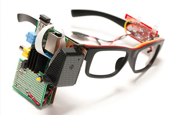图：Oton智能眼镜原型